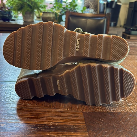 Sorel Joanie lace wedge sandal in olive green, size 10.5 - Picture 5 of 7